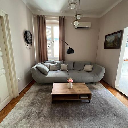 Apartman Sandra Pula Exterior photo